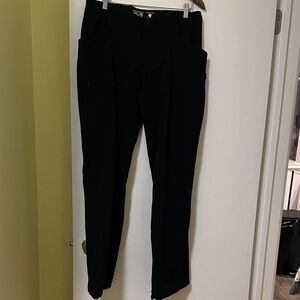 Mountain Hardwear women’s black pants